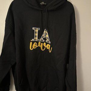New Gildan Iowa Hawkeyes Classic Black Hoodie Hooded Sweatshirt Adult 2XL